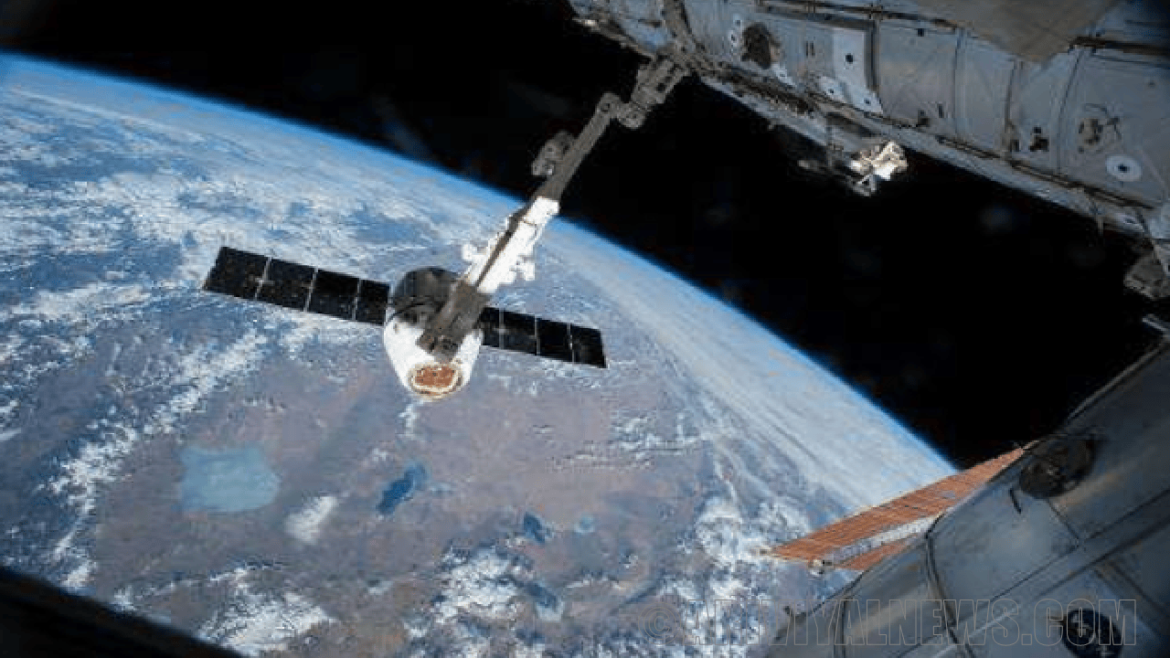 SpaceX dragon cargo ship