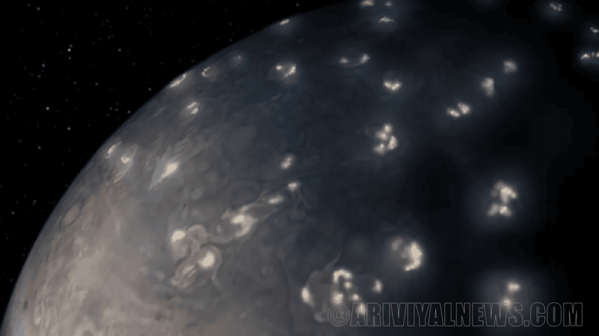 Jupiters lightning similar to earth