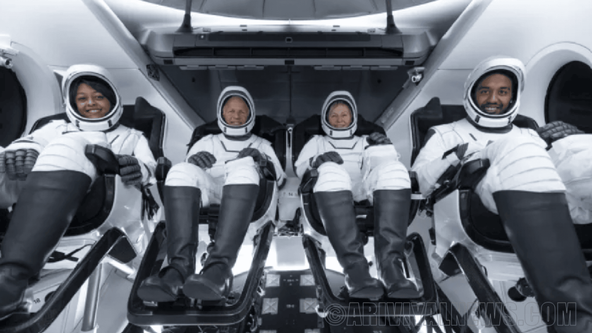 Spacex dragon carrying private ax 2 astronauts