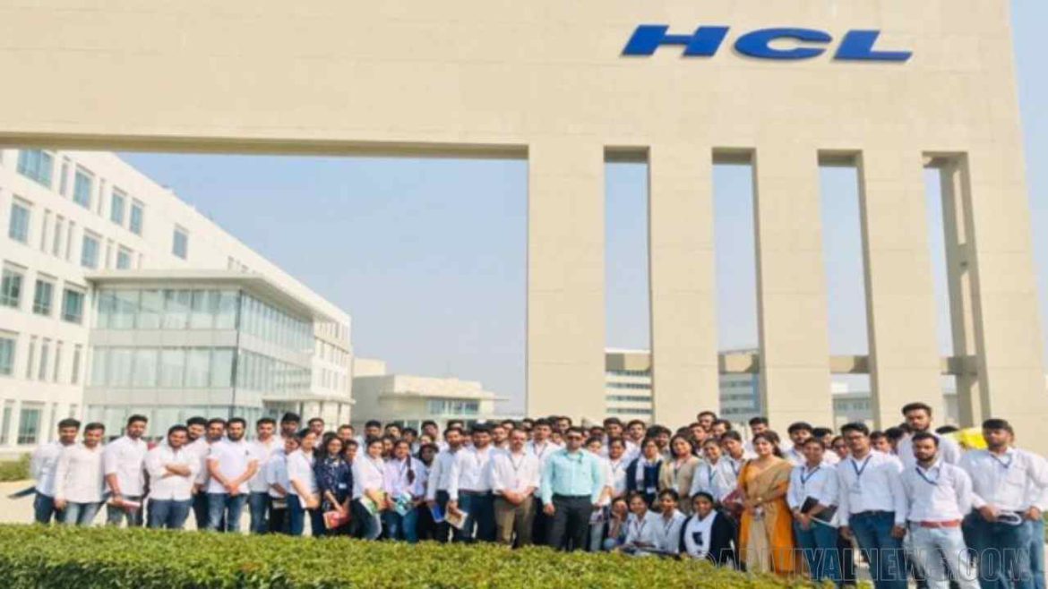 HCL Tech’s C Vijayakumar is the highest-paid Indian IT CEO HCL Tech's C Vijayakumar is the highest-paid Indian IT CEO